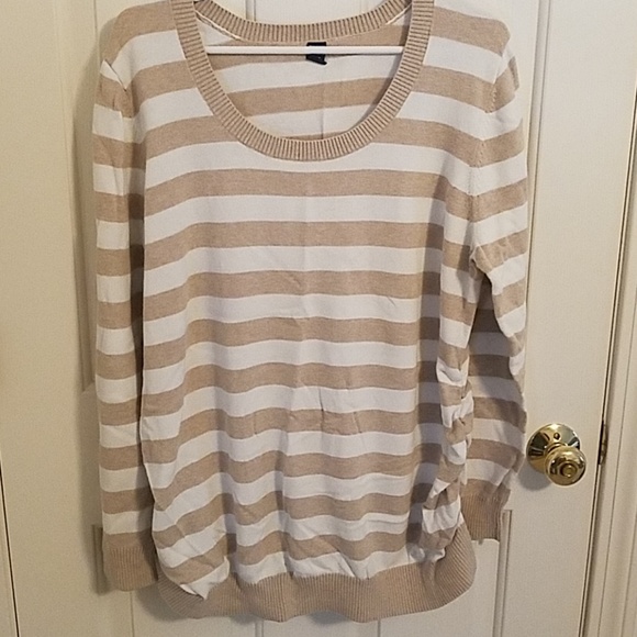 Old Navy Sweaters - Old Navy Maternity Sweater